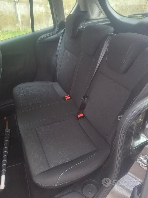 Begagnad Ford B-MAX Titanium 100 HK (73 kW) 2016 Grå Minibuss