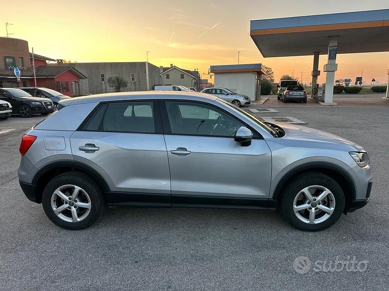 Usata Audi Q2 125 CV (91 kW) 2017 Grigio SUV