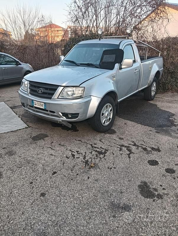 Usata Tata Xenon 140 CV (102 kW) 2009 Grigio Pick-up