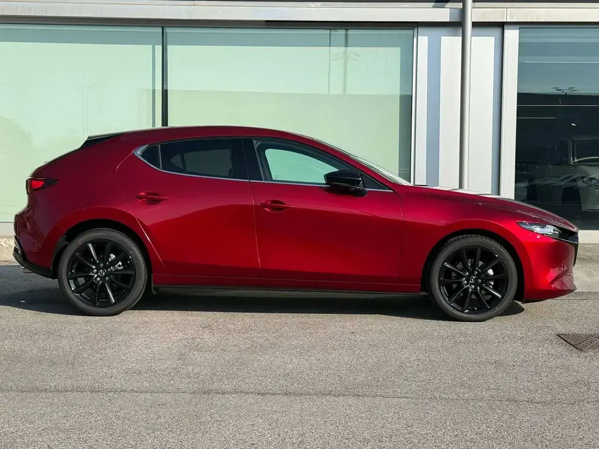 Nuova Mazda 3 Homura-Line 140 CV (102 kW) 2026 Rosso Berlina