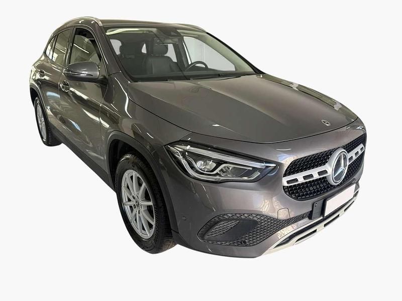 Usata Mercedes GLA200 Business 150 CV (110 kW) 2021 Grigio SUV