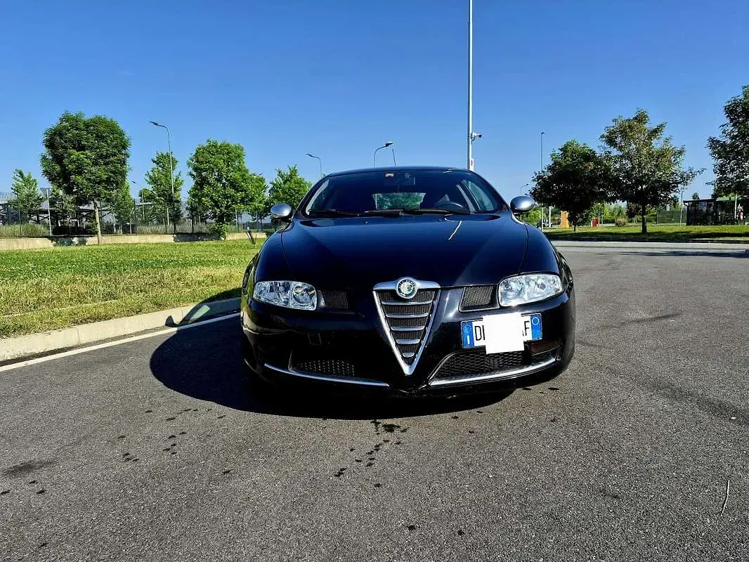 Usata Alfa Romeo GT Distinctive 150 CV (110 kW) 2008 Nero Coupé