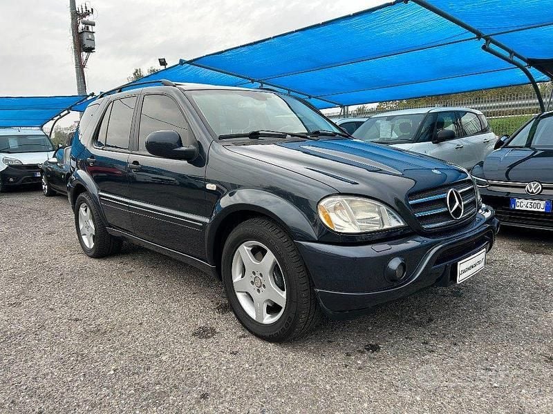 Usata Mercedes ML55 AMG AMG 347 CV (255 kW) 2001 Blu SUV