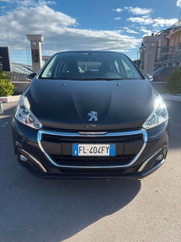 Usata Peugeot 208 Allure 81 CV (59 kW) 2017 Nero Utilitaria
