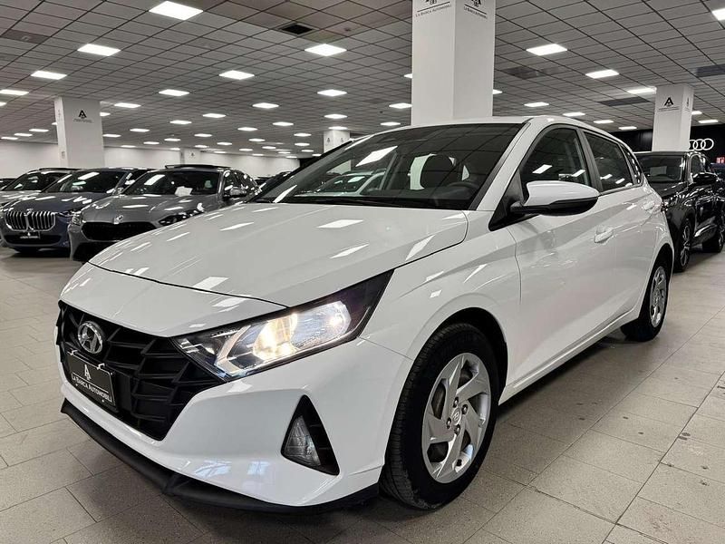 Usata Hyundai i20 84 CV (61 kW) 2023 Bianco Utilitaria