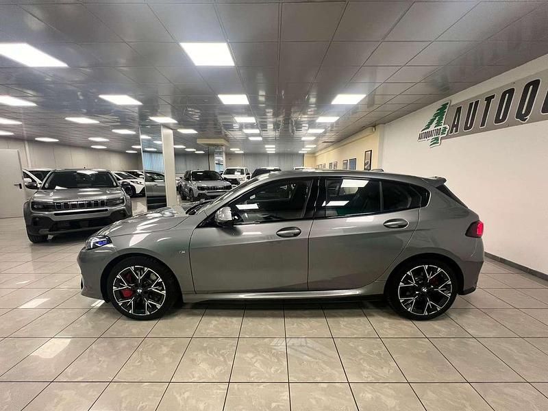 Usata BMW 116 M Sport 122 CV (89 kW) 2025 M brooklin grey Utilitaria