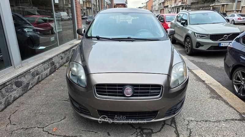 Usata Fiat Croma Active 120 CV (88 kW) 2010 Marrone Station wagon