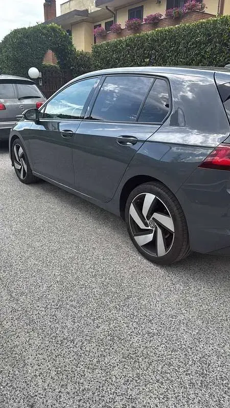 Usata VW Golf VIII Style 116 CV (85 kW) 2020 Grigio Berlina