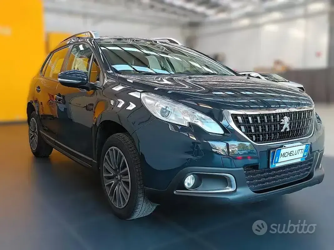 Usata Peugeot 2008 Active 100 CV (73 kW) 2016 Nero SUV