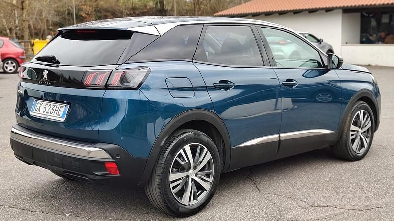 Usata Peugeot 3008 130 CV (95 kW) 2022 Blu SUV