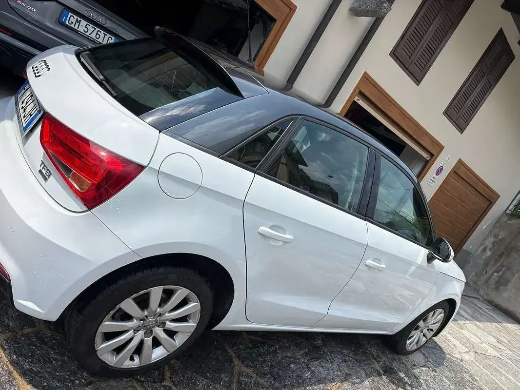 Usata Audi A1 Sportback Ambiente 82 CV (60 kW) 2017 Bianco Utilitaria