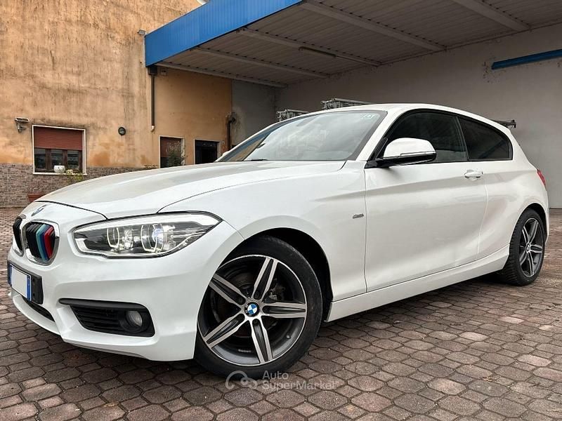 Usata BMW 116 Sport Line 116 CV (85 kW) 2016 Bianco Utilitaria