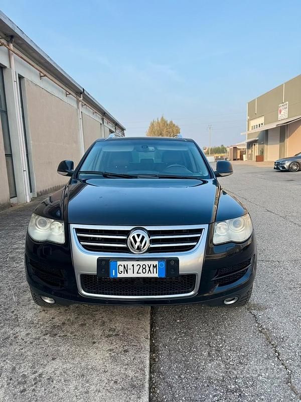 Usata VW Touareg 240 CV (176 kW) 2009 Nero SUV