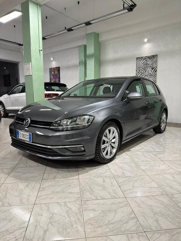 Usata VW Golf VII 150 CV (110 kW) 2019 Gray Berlina