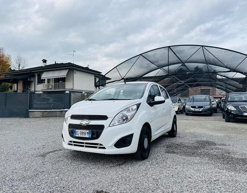 Bianco Usata 2012 Chevrolet Spark Due volumi | 3490 € (Buon prezzo) - Immagine 1/4