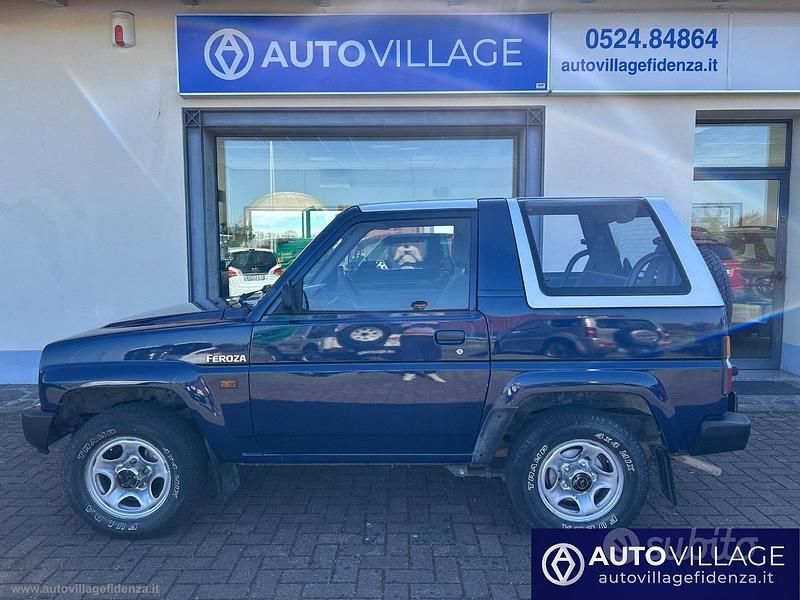 Usata Daihatsu Feroza 95 CV (69 kW) 1990 Blu SUV
