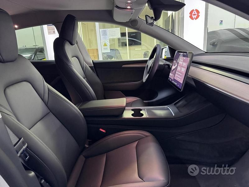 Usata Tesla Model Y Performance 392 kW (534 CV) 2022 Bianco SUV