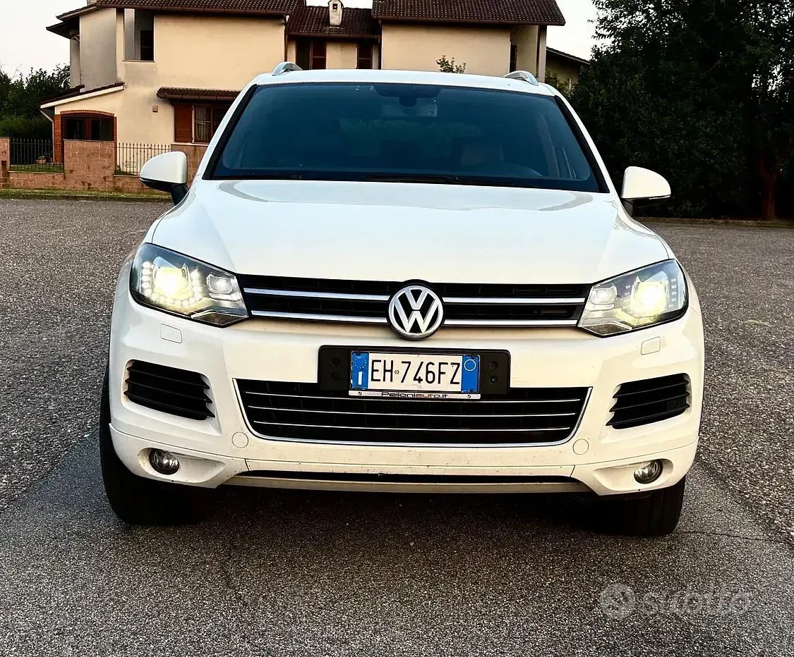 Usata VW Touareg Executive 240 CV (176 kW) 2011 Bianco SUV