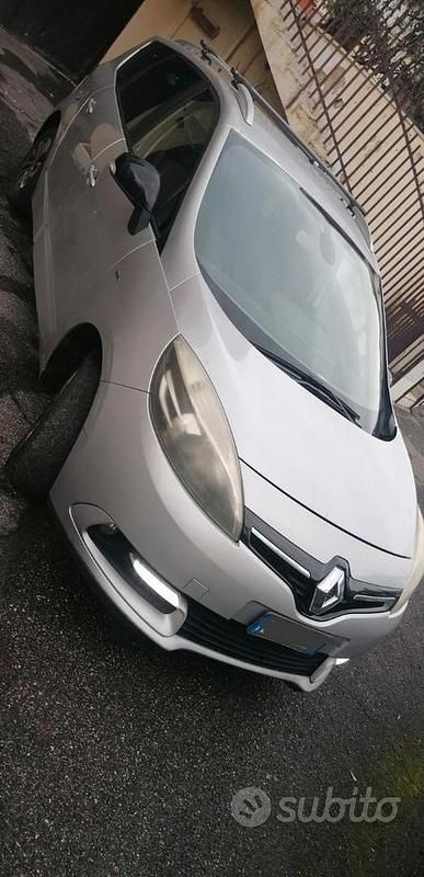 Usata Renault Scénic III 110 CV (80 kW) 2015 Grigio Monovolume