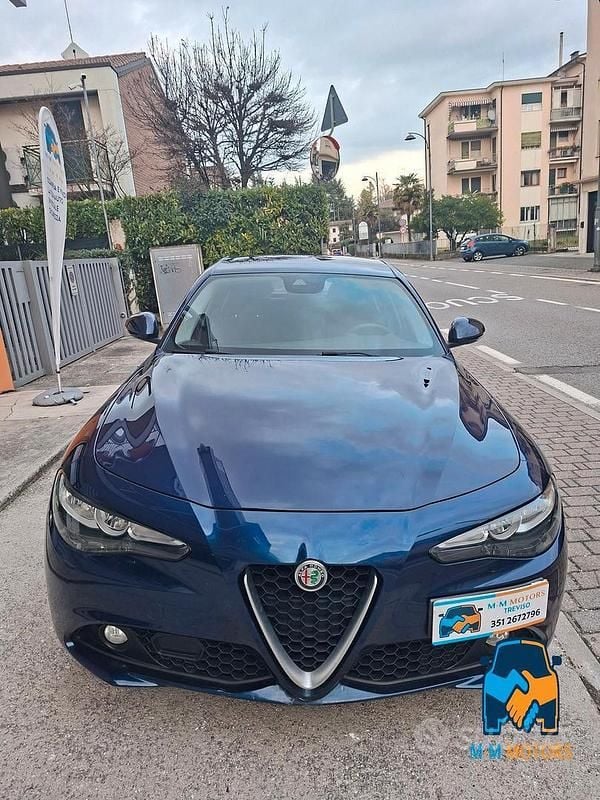 Usata Alfa Romeo Giulia Business 150 CV (110 kW) 2016 Blu Berlina