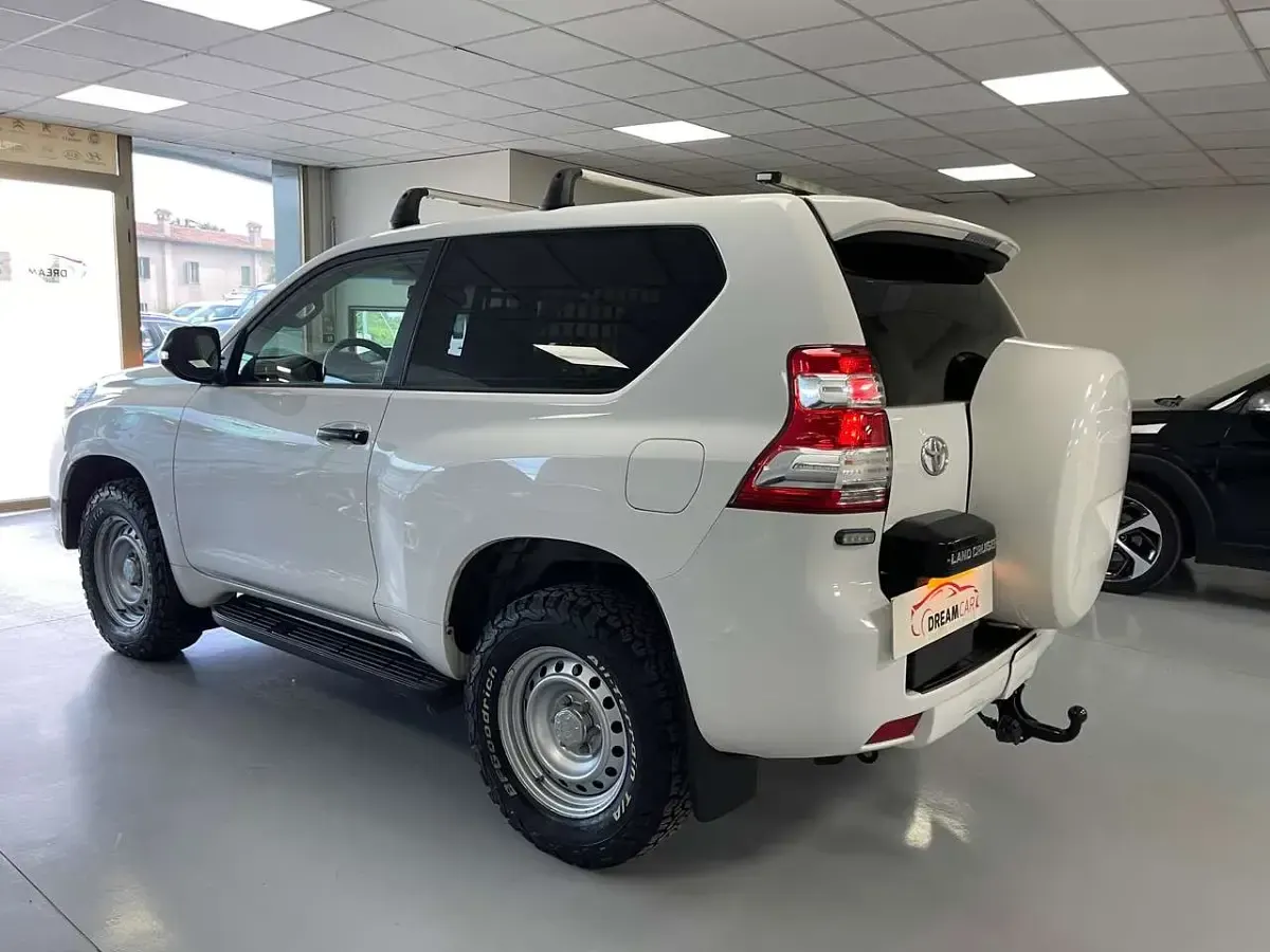 Usata Toyota Land Cruiser 190 CV (139 kW) 2014 Bianco Furgone