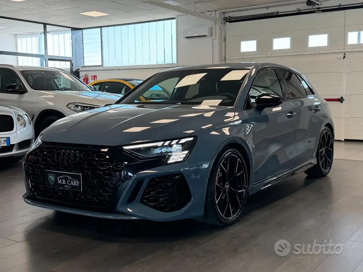 Usata Audi RS3 Ambiente 400 CV (294 kW) 2022 Grigio Berlina