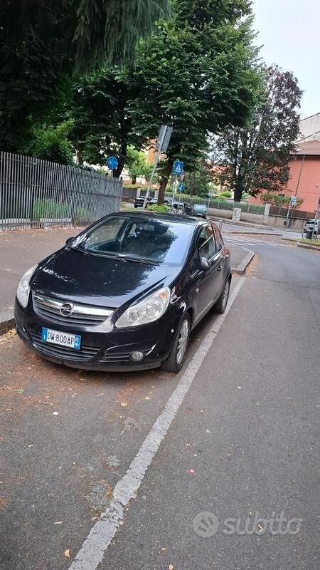Usata Opel Corsa 2009 Nero Utilitaria