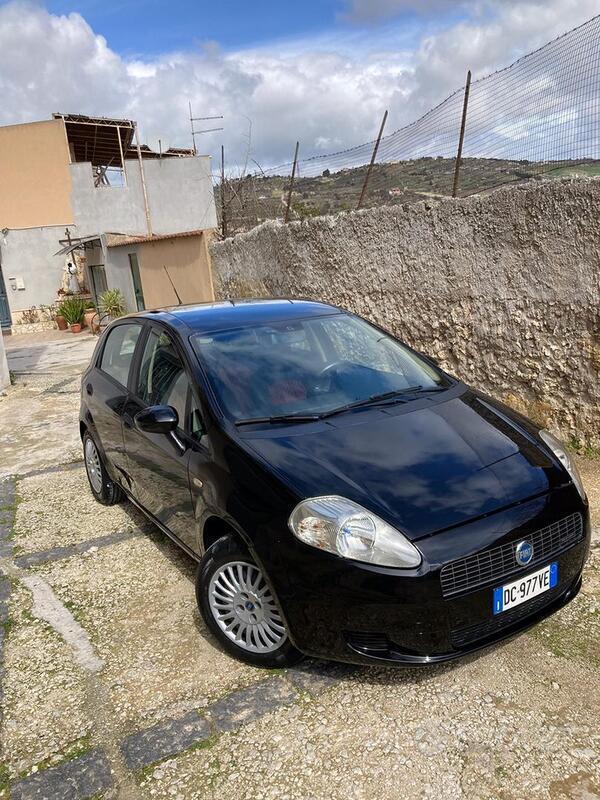 Usato 2006 Fiat Grande Punto 1.2 Diesel 69 CV (3.650 €)