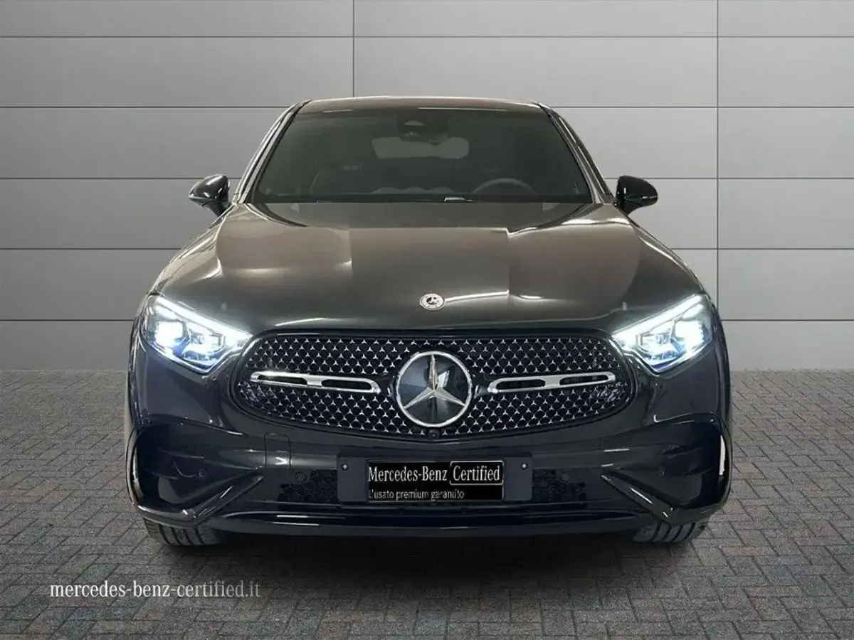 Usata Mercedes GLC300 AMG Line Premium 197 CV (144 kW) 2025 Grigio scuro SUV