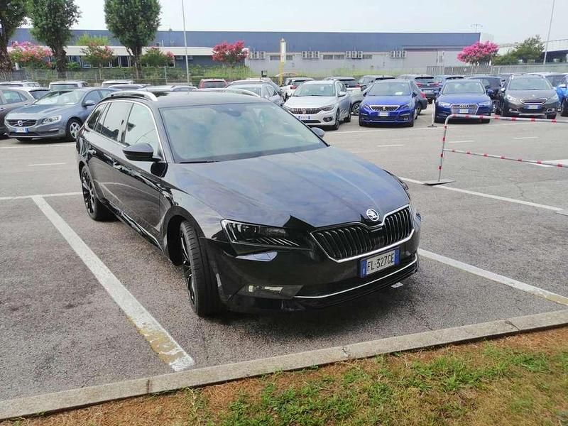 Usata Skoda Superb LAURIN & KLEMENT 190 CV (139 kW) 2017 Station wagon