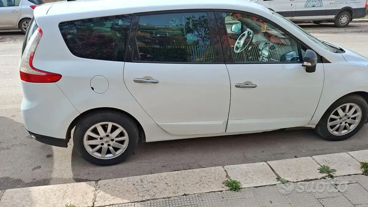 Usata Renault Scénic III 2011 Monovolume