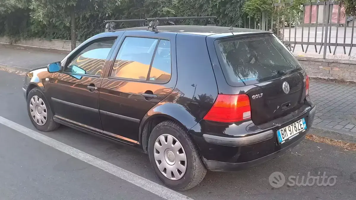 Usata VW Golf IV 101 CV (74 kW) 2001 Nero Berlina