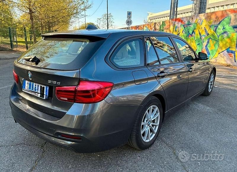 Usata BMW 318 116 CV (85 kW) 2016 Grigio Station wagon