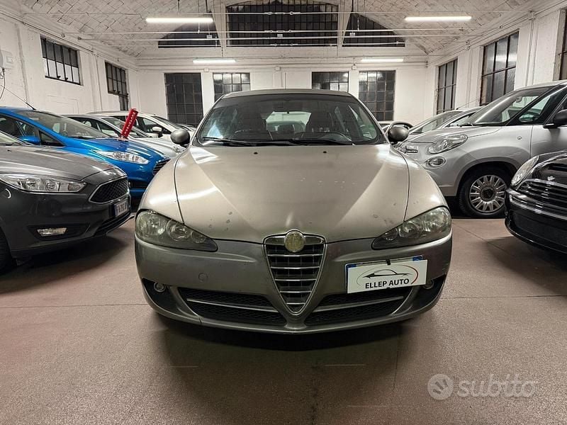 Usata Alfa Romeo 147 Exclusive 119 CV (87 kW) 2007 Grigio Utilitaria