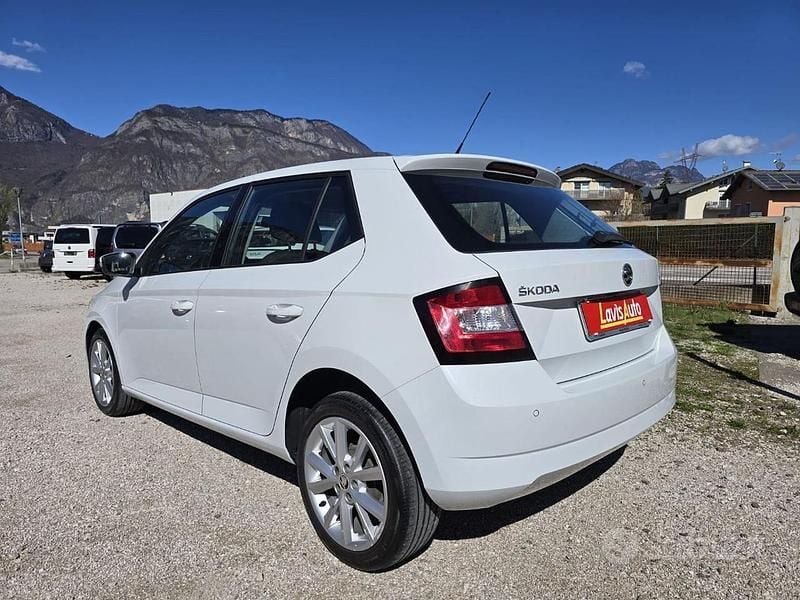 Usata Skoda Fabia Active 75 CV (55 kW) 2017 Bianco Berlina