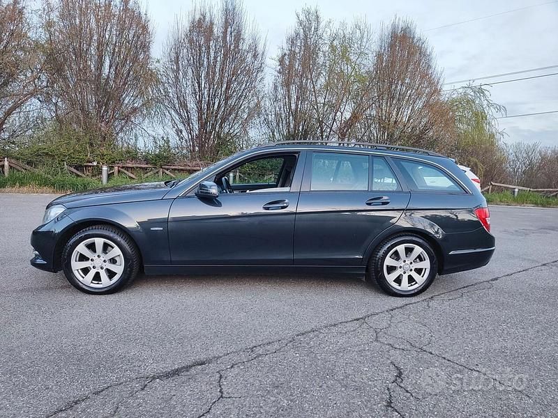 Usata Mercedes C200 136 CV (100 kW) 2012 Grigio Station wagon