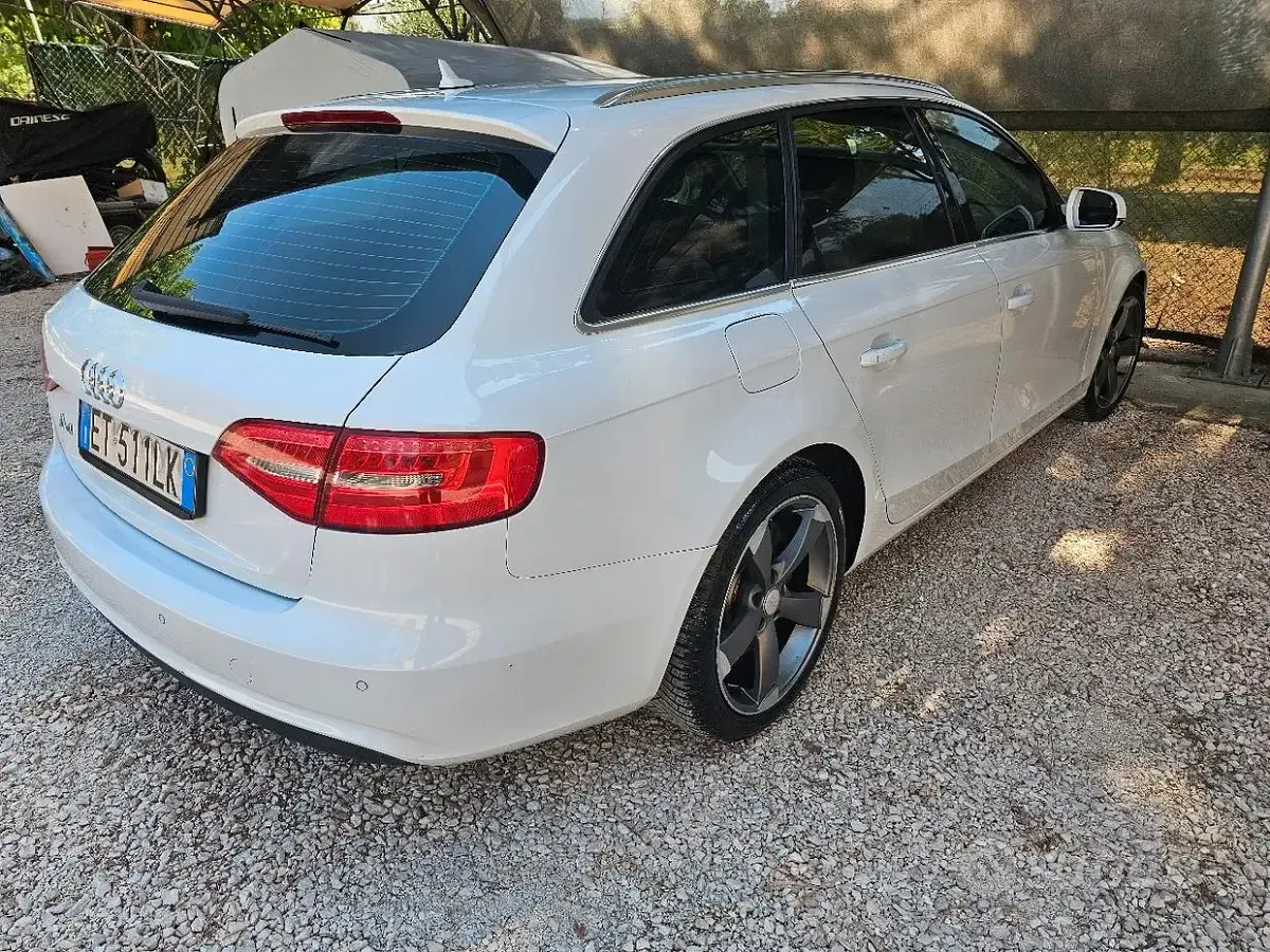 Usata Audi A4 143 CV (105 kW) 2013 Bianco Station wagon