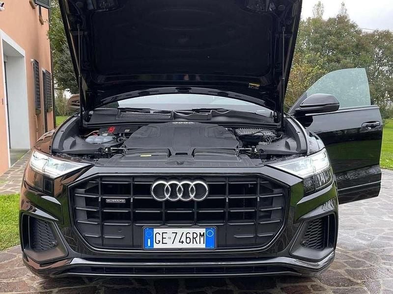 Usata Audi Q8 Sport 286 CV (210 kW) 2021 Nero SUV