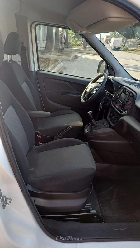 Usata Fiat Doblò 95 CV (69 kW) 2020 Bianco Monovolume