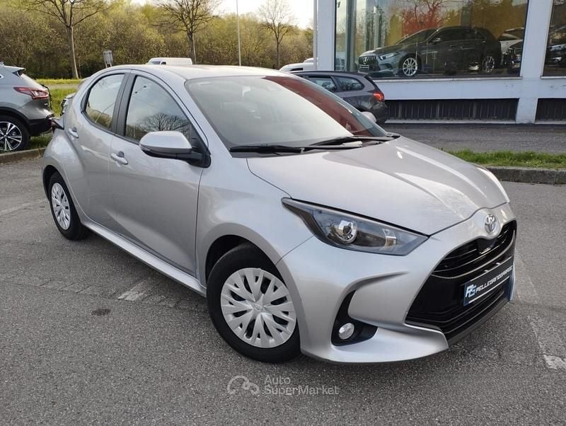 Usata 2023 Toyota Yaris Business Edition | 16.500 € (Buon prezzo) - Immagine 1/4