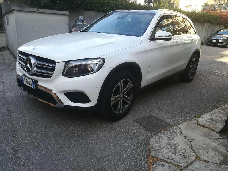 Usata Mercedes GLC250 204 CV (150 kW) 2016 Bianco SUV