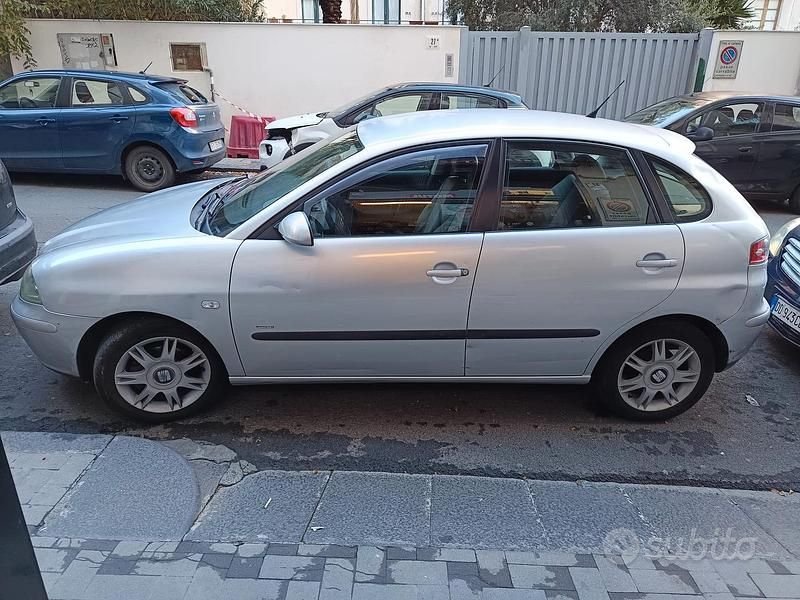 Usata Seat Ibiza 2002 Grigio Berlina