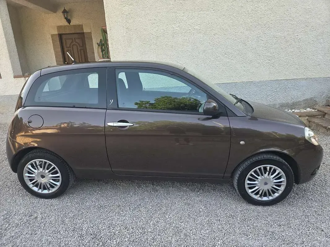 Usata Lancia Ypsilon 69 CV (50 kW) 2007 Utilitaria
