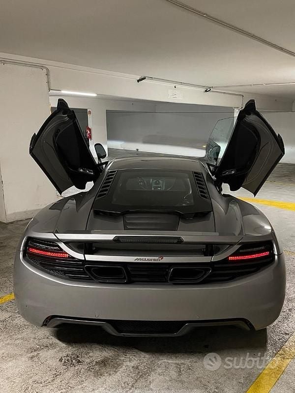 Usata McLaren MP4-12C 625 CV (459 kW) 2011 Grigio Coupé