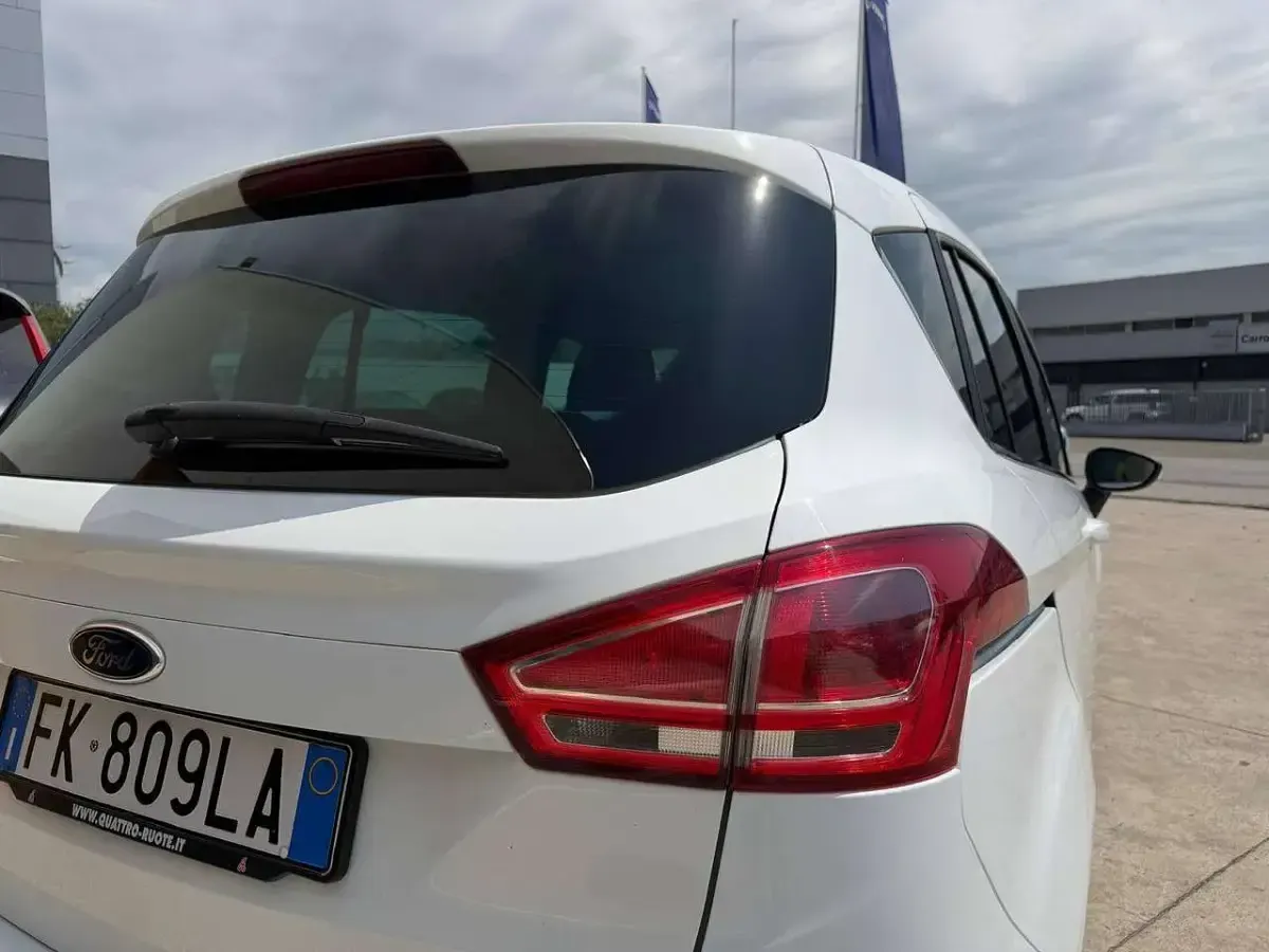 Usata Ford B-MAX Titanium 75 CV (55 kW) 2017 Frozen white Monovolume