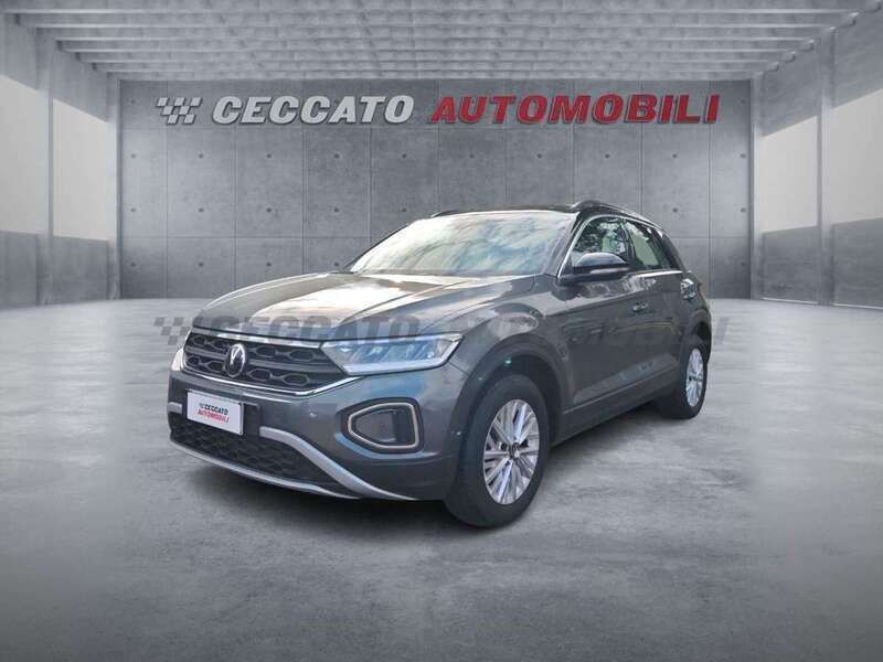 Grigio Usata 2024 VW T-Roc Life SUV | 24.510 € (Ottimo prezzo) - Immagine 1/4