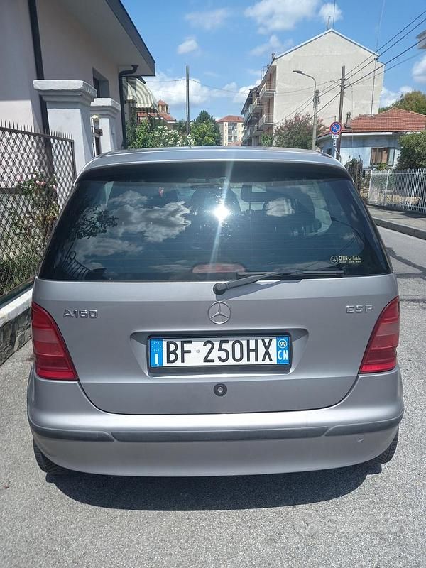 Begagnad Mercedes A160 102 HK (75 kW) 1999 Grå Halvkombi