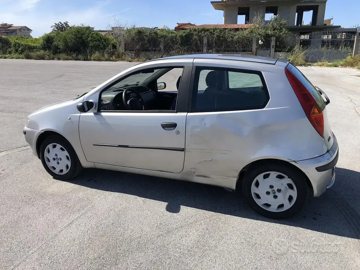 Usata Fiat Punto 60 CV (44 kW) 2000 Grigio Utilitaria