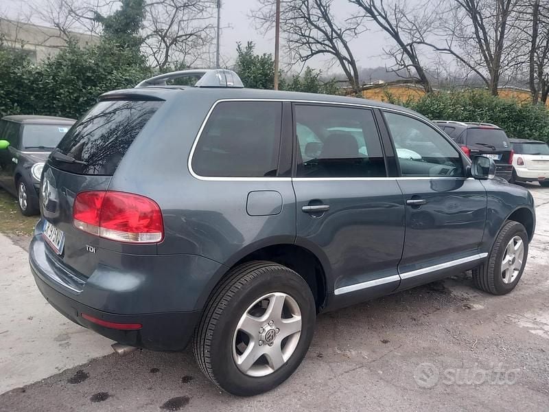 Usata VW Touareg R 174 CV (127 kW) 2004 Grigio SUV