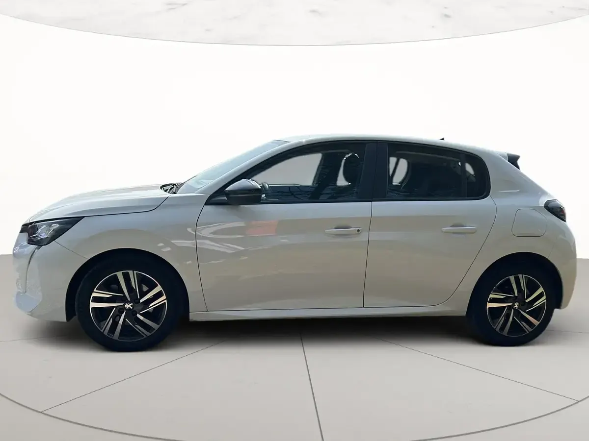 Usata Peugeot 208 Allure 100 CV (73 kW) 2023 Utilitaria